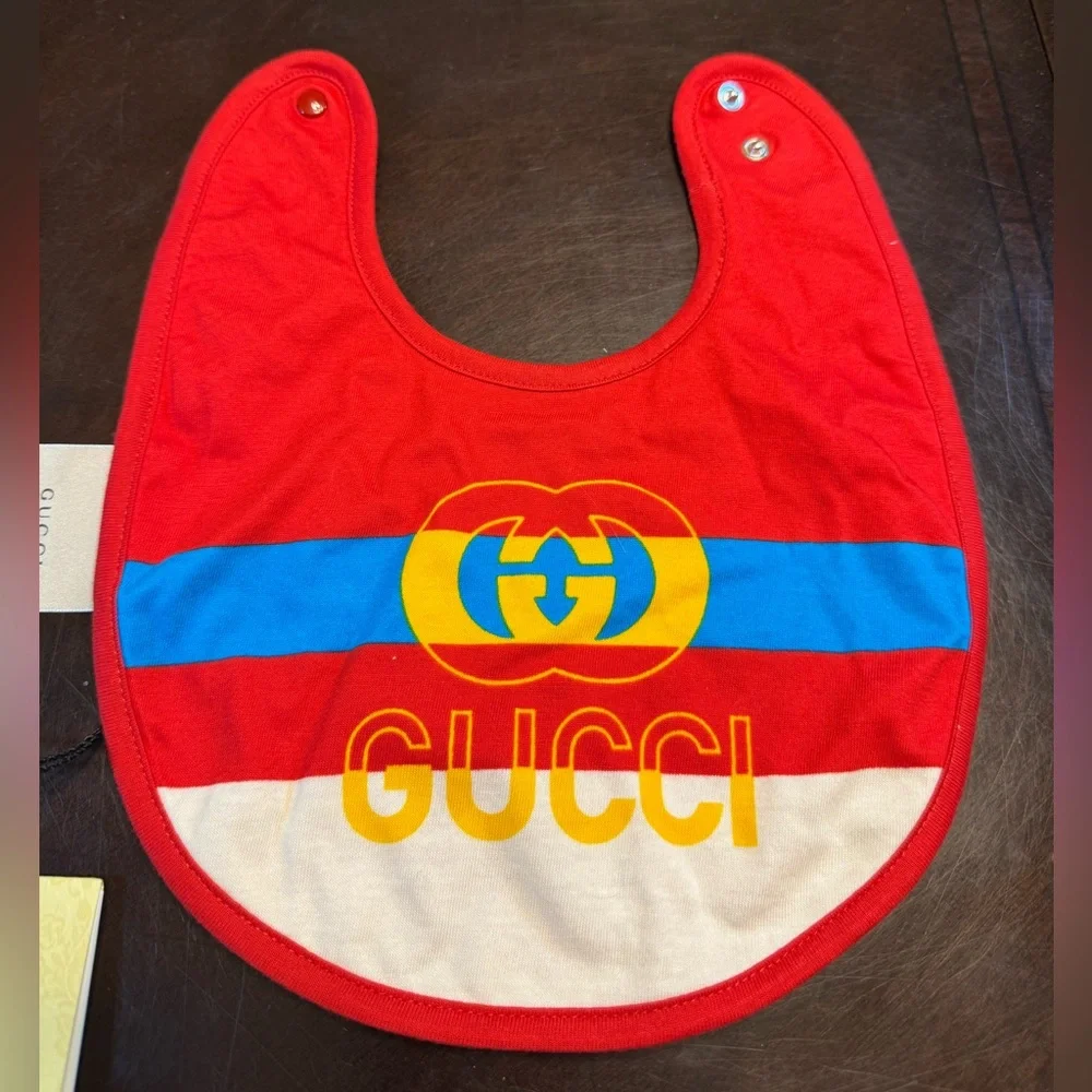 New Authentic Gucci GG Logo Baby Bib